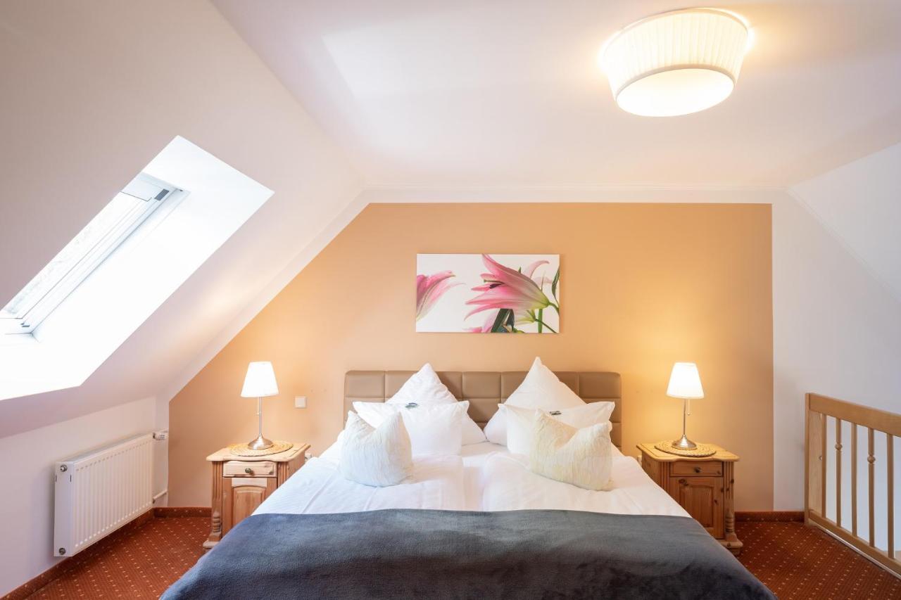 Seehotel Lindenhof Lychen Exterior photo