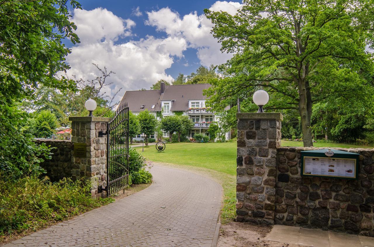 Seehotel Lindenhof Lychen Exterior photo