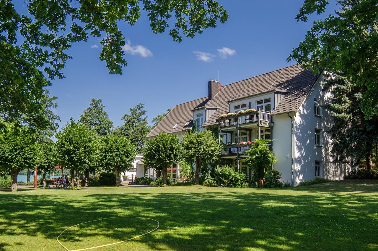 Seehotel Lindenhof Lychen Exterior photo
