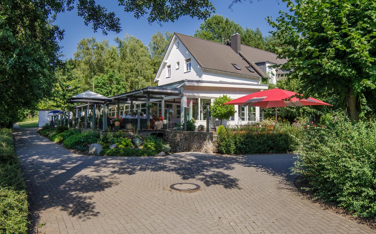 Seehotel Lindenhof Lychen Exterior photo