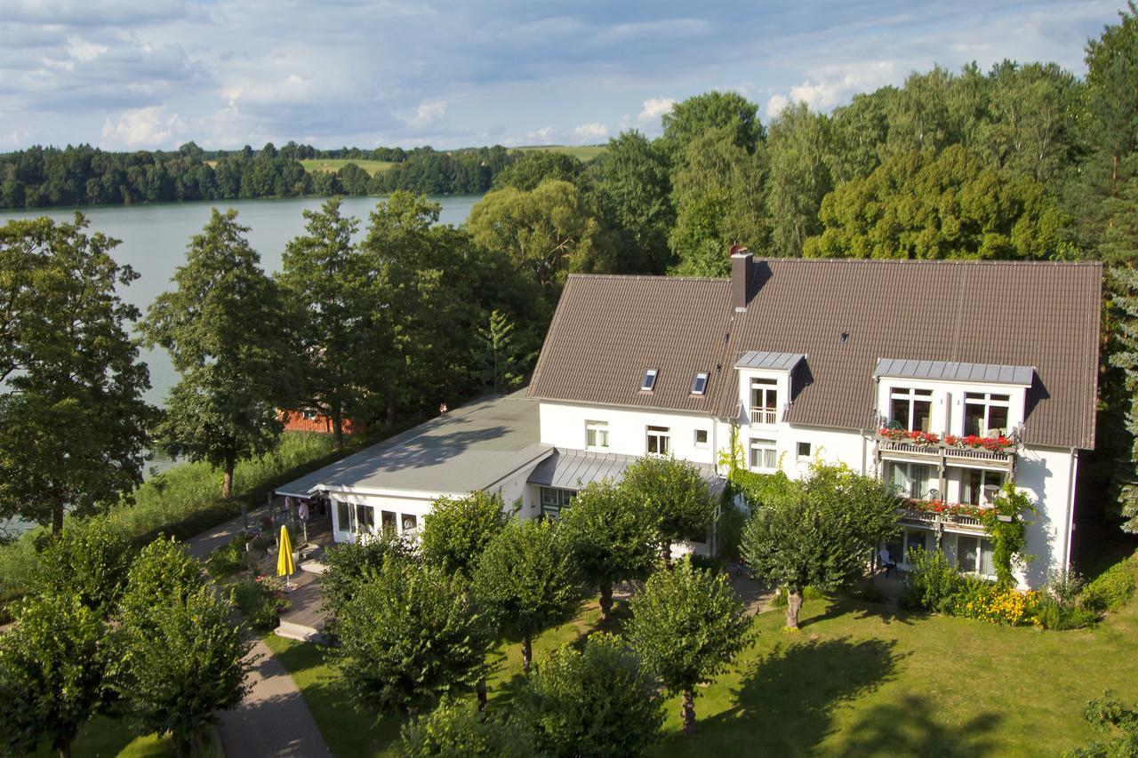 Seehotel Lindenhof Lychen Exterior photo